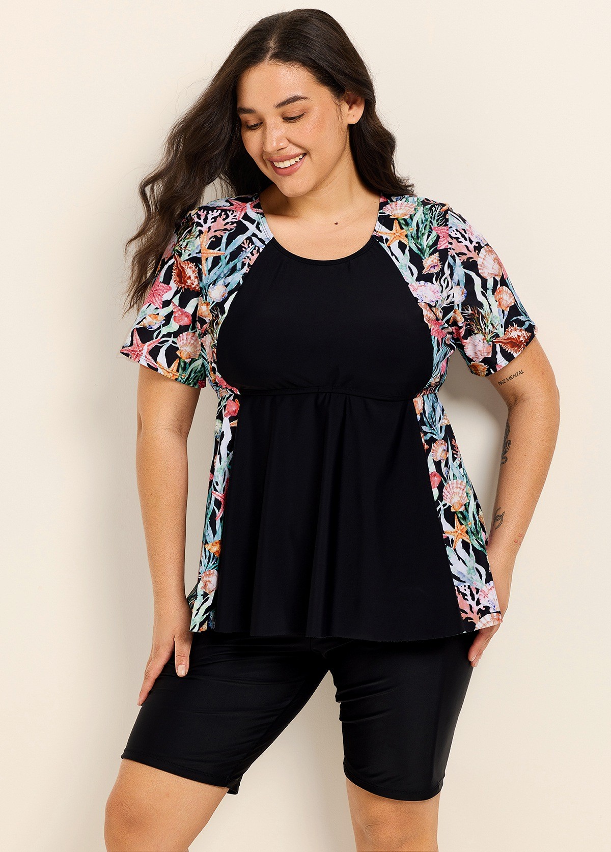 Black Plants Scoop Neck Upf50+ Short Sleeves Padded Plus Size Women's Swimsuit Shirt Tankini Top