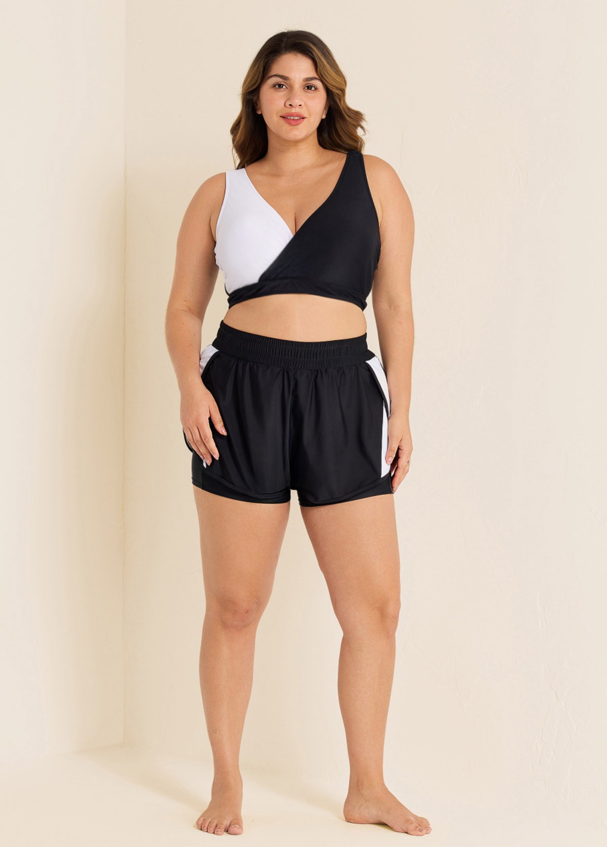 Black And White V Neck Patchwork Colorblocked Bikini Top