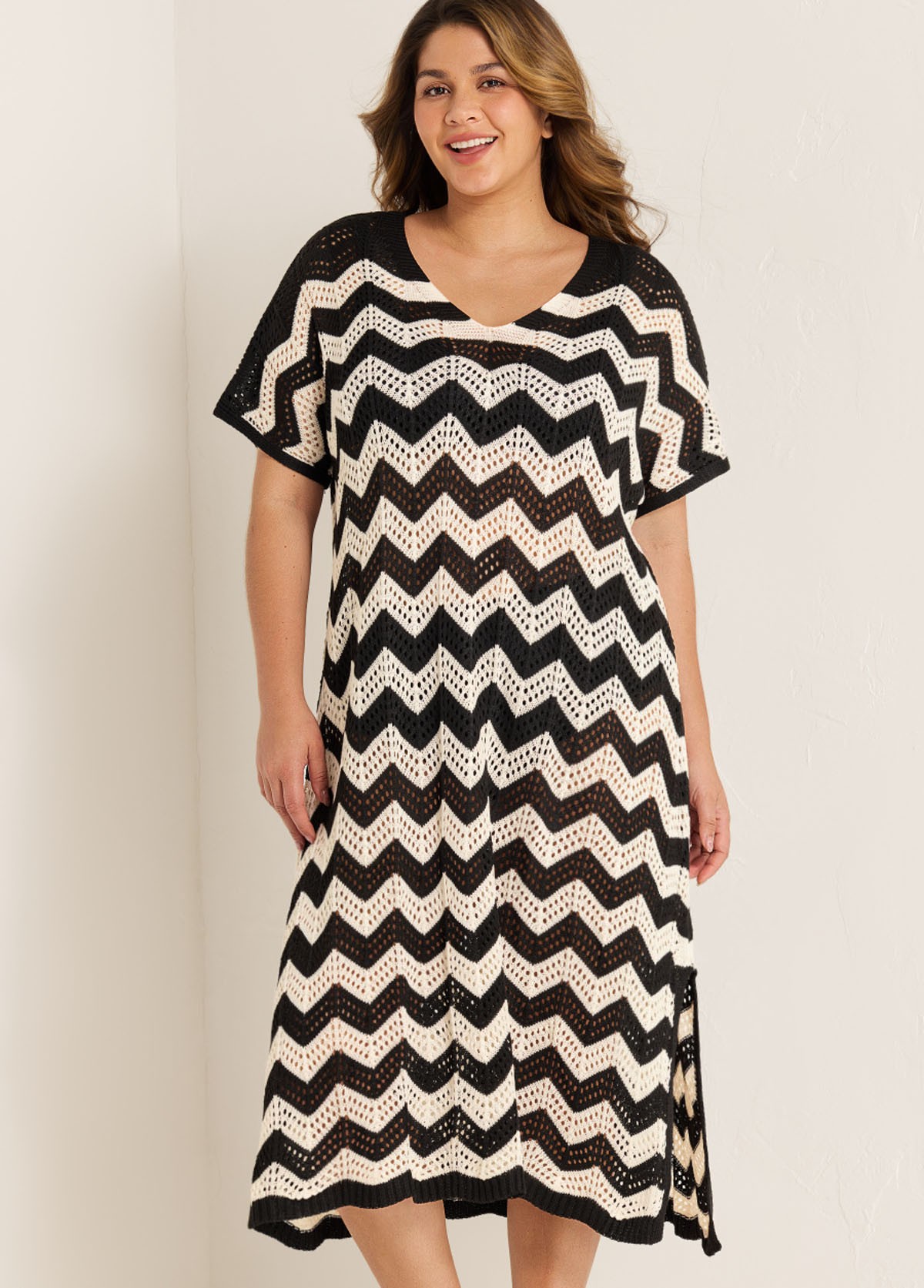 Black And White Geometric Slit Hem Cutout Swimsuit Cover Up