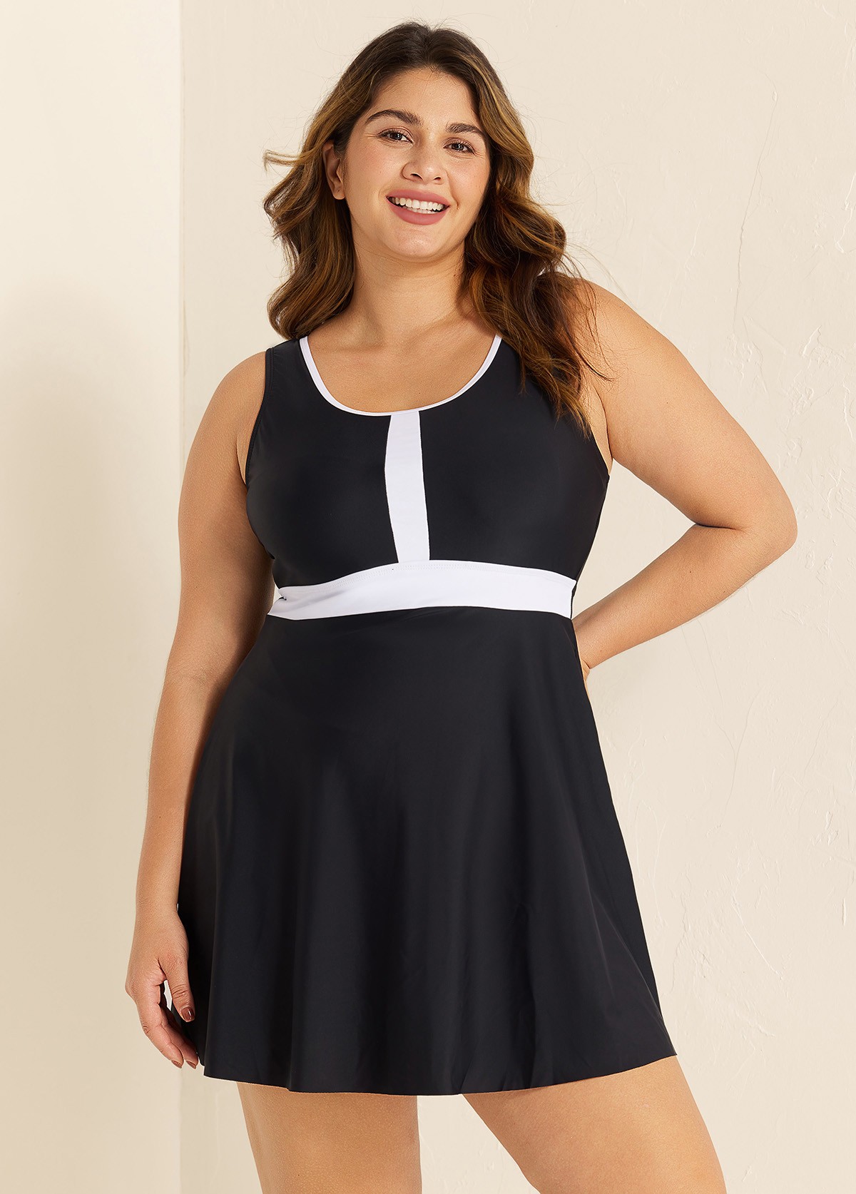 Black And White Color Block Round Neck Casual One Piece Swimdress